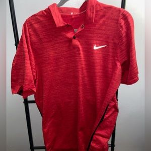 Nike golf shirt size medium